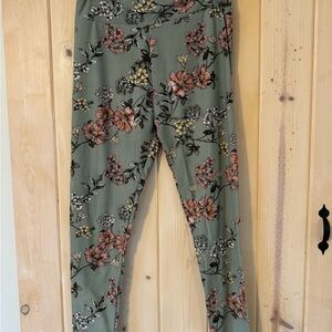 NWOT Floral Butter Leggings—SO SOFT!